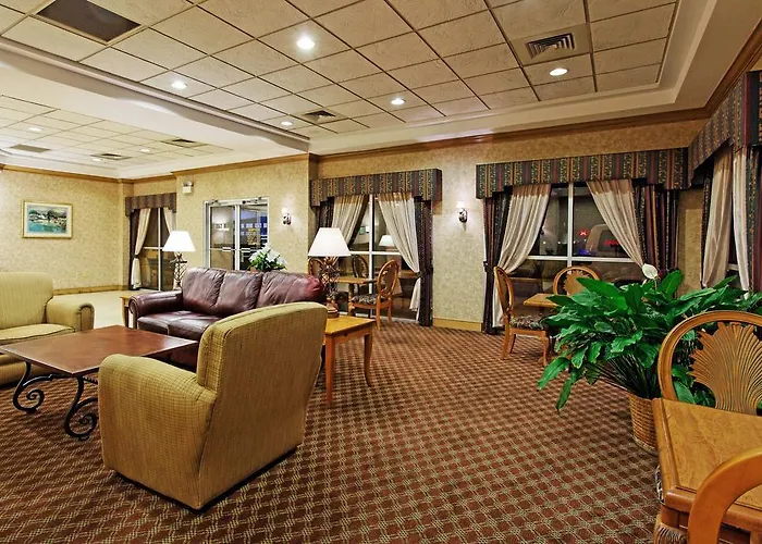 Holiday Inn Express Hotel & Suites Huntsville University Drive