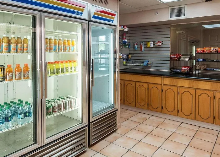 Economy Inn & Suites