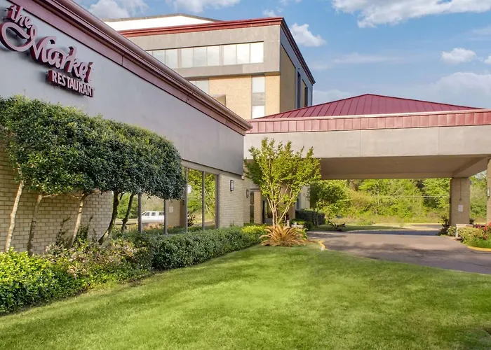 Ramada By Wyndham Shreveport Airport Hotel