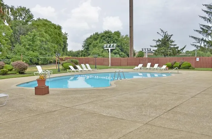 Holiday Inn & Suites Philadelphia-Runnemede/Exit 3-New Jersey Turnpike