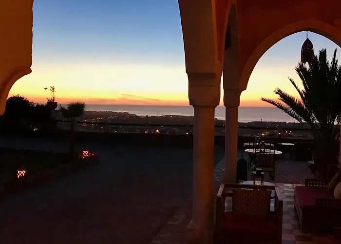 Hotel De Charme Les 3 Chameaux 4 Etoiles