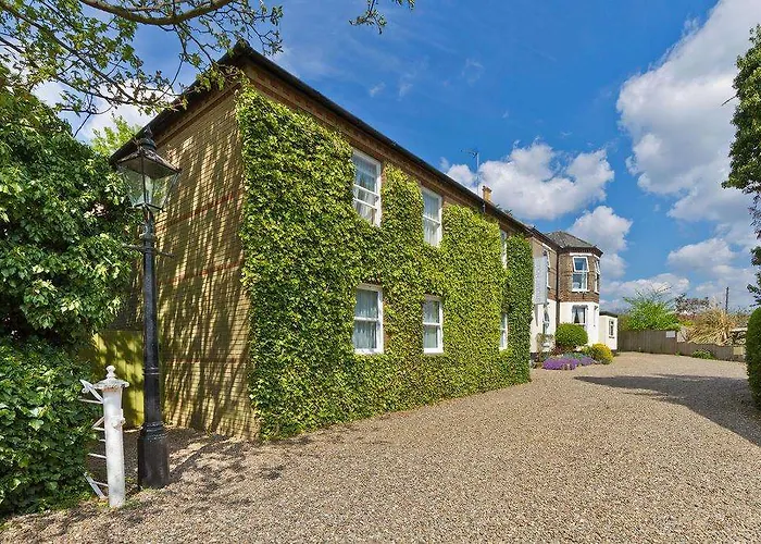 Stuart House