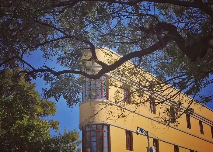 Moon And Chalice Boutique Hotel