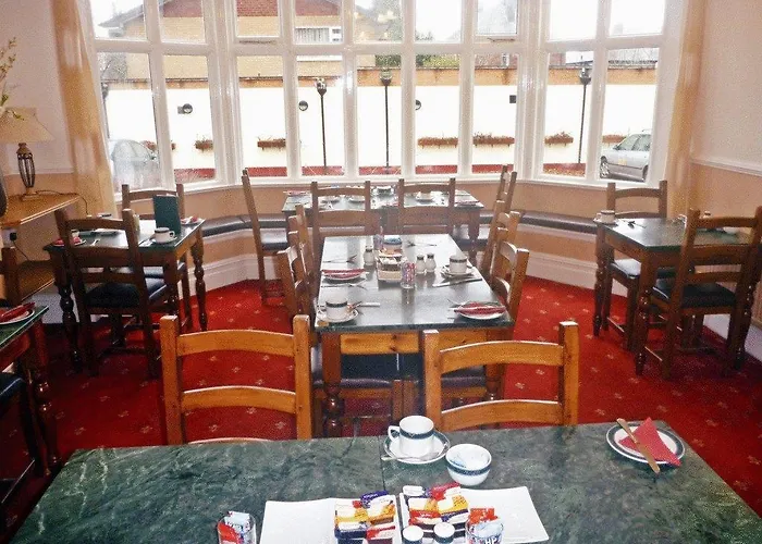 Alton Lodge