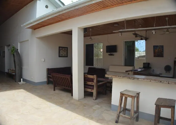 Triniti Airport Hotel