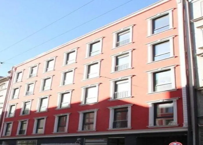 Hotel Kavun Munich