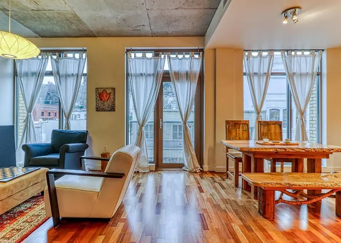 Oak Street Lofts