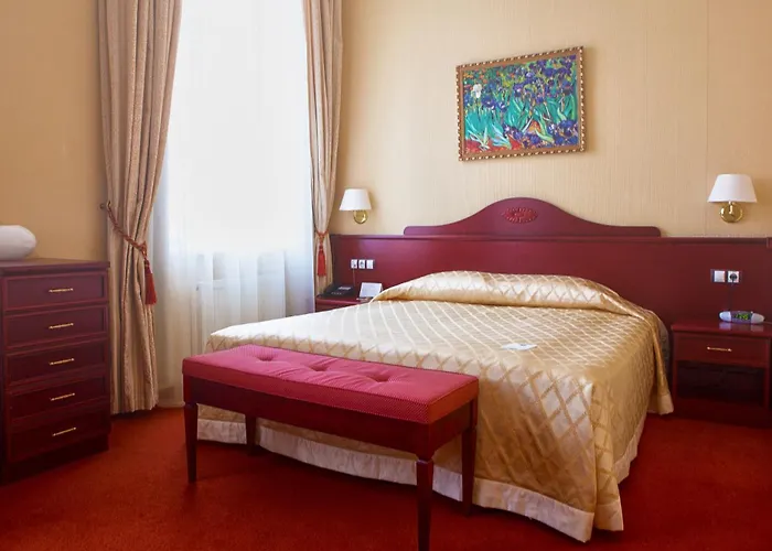 Aurora Premier Hotel