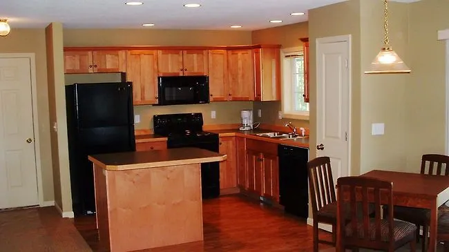 Chief Golf Cottages