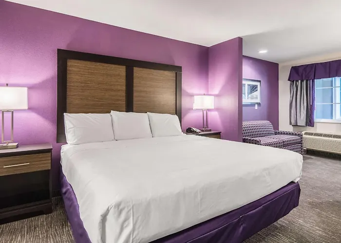 Econo Lodge Inn & Suites North Little Rock Near Riverfront