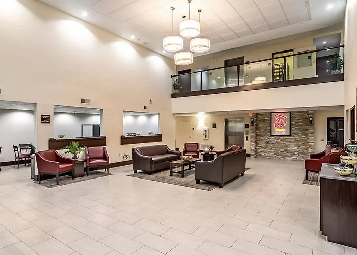 Red Roof Plus+ & Suites College Park - Atl Airport