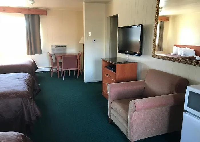 Frontier Lodge