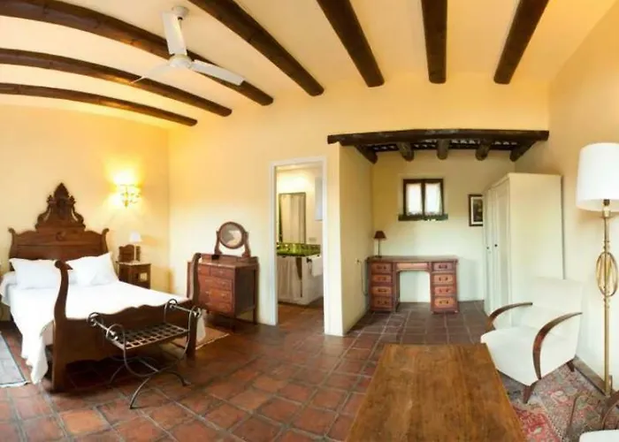 Hostal La Riera Torroella de Montgrí