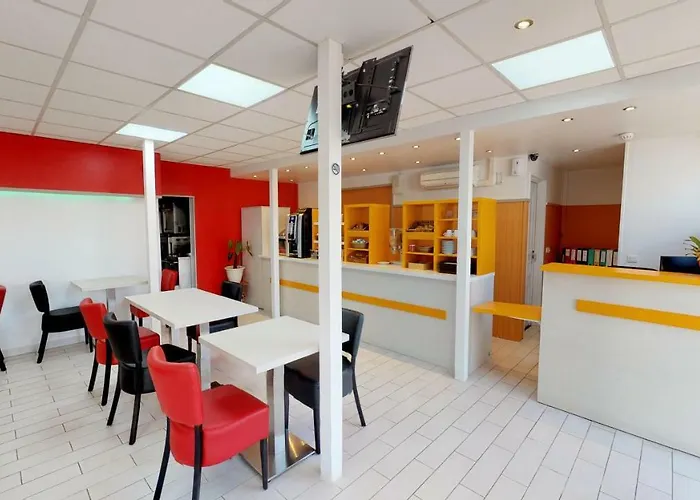Kyriad Direct Poissy - Acheres