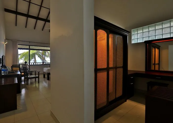 Sea Rock Villa