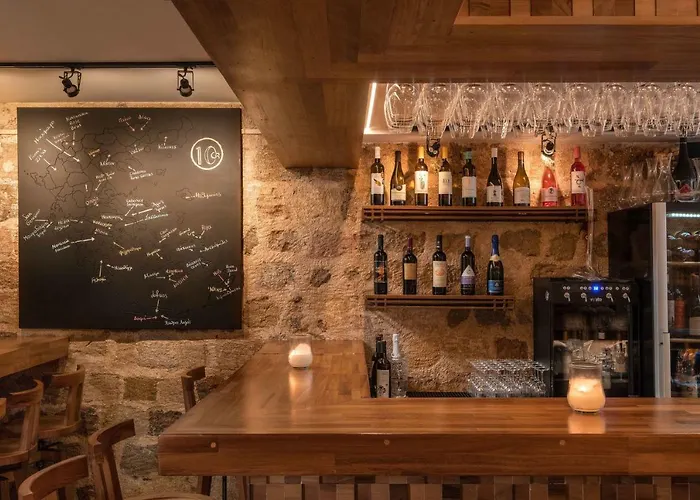 10Gr Boutique Hotel & Wine Bar