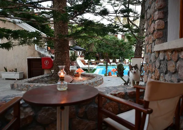 Philoxenia Hotel & Studios