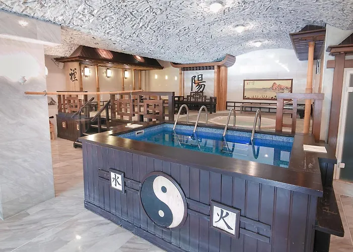 Tsunami Spa Hotel