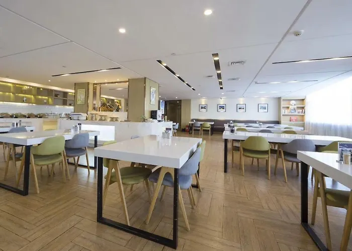 Atour Hotel