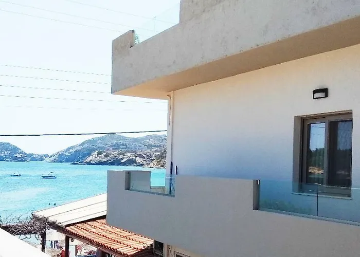 Thania Seaside Smotel - Adults Only