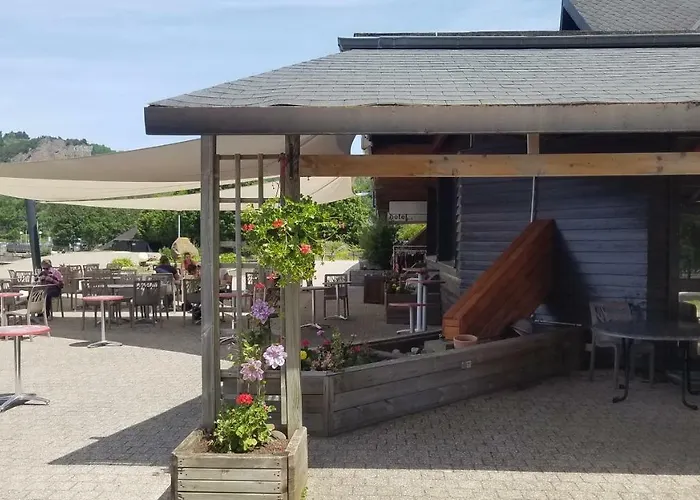 Hotel Domaine Du Lac Chambon Murol