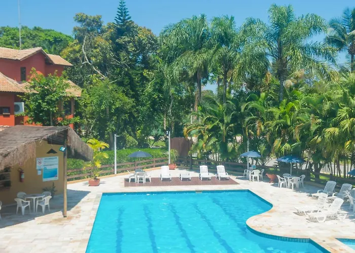 Flat com serviços na Riviera Bertioga