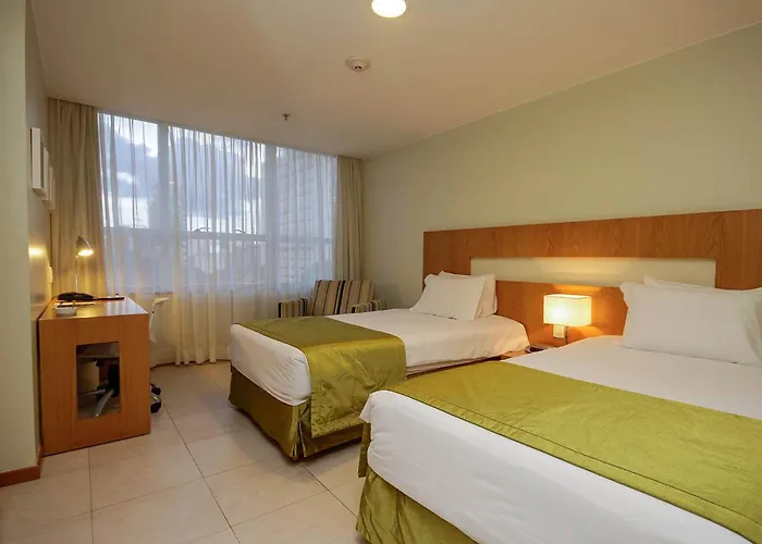 Naoum Hotel