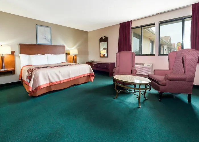 Super 8 By Wyndham Bridgeton/Arpt/St Louis Area