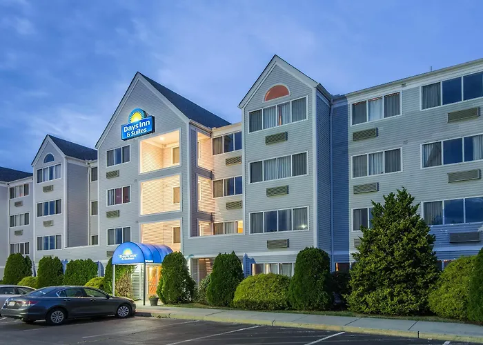 Days Inn & Suites By Wyndham Groton Near The Casinos