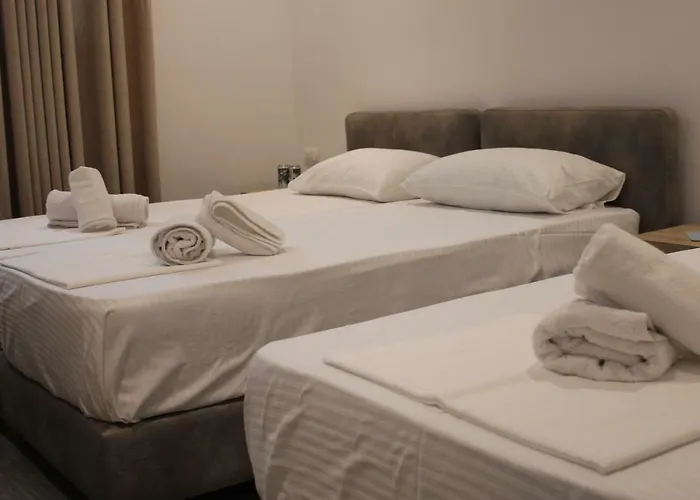 Deni'S Hotel