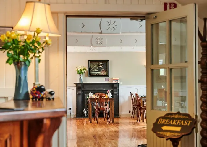 Hylands Burren Hotel