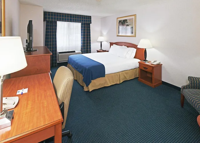 Ramada By Wyndham Santa Fe