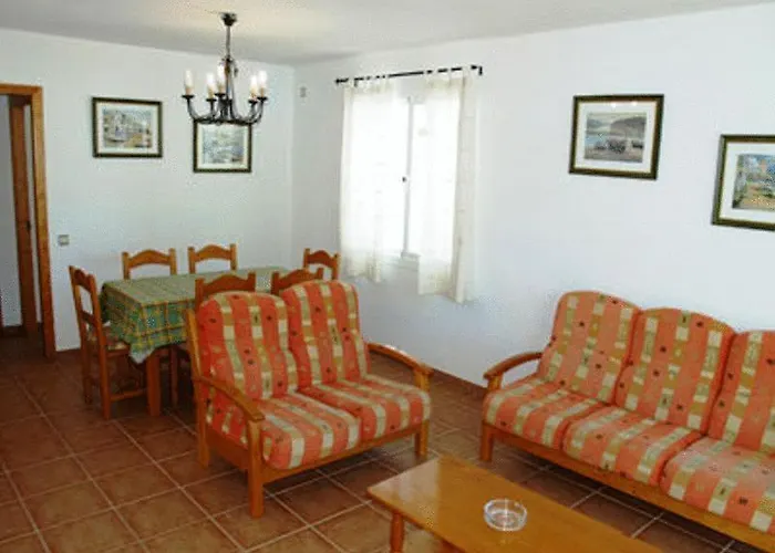 Apartamentos Blanco Sol