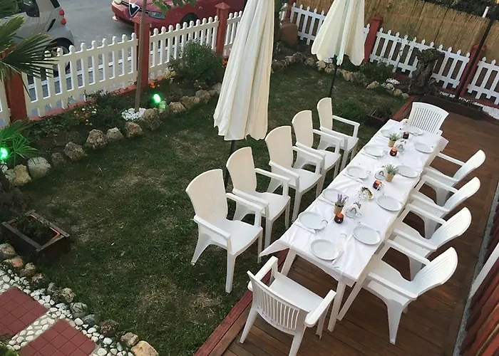 Adriani Inn