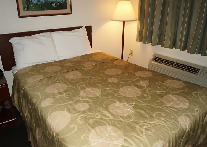 Country Squire Inn And Suites
