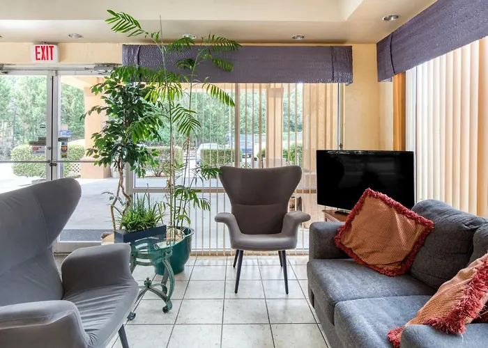 Budgetel Inn & Suites