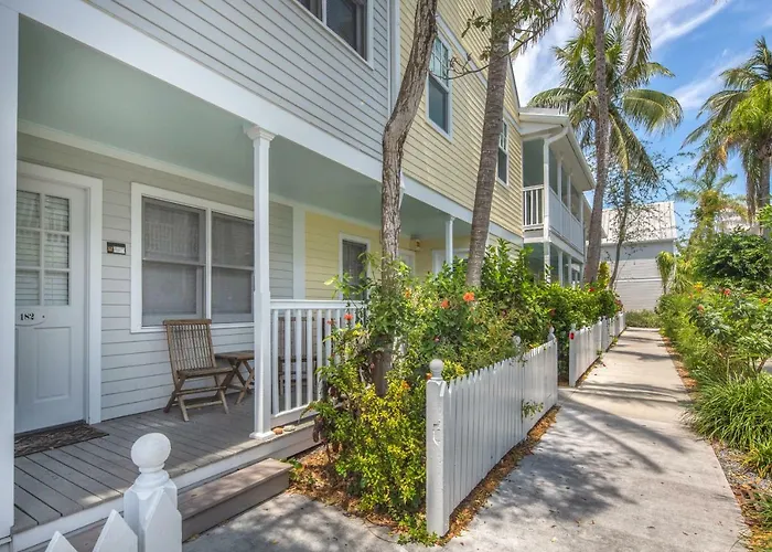 Shipyard Perch Apartment Key West
