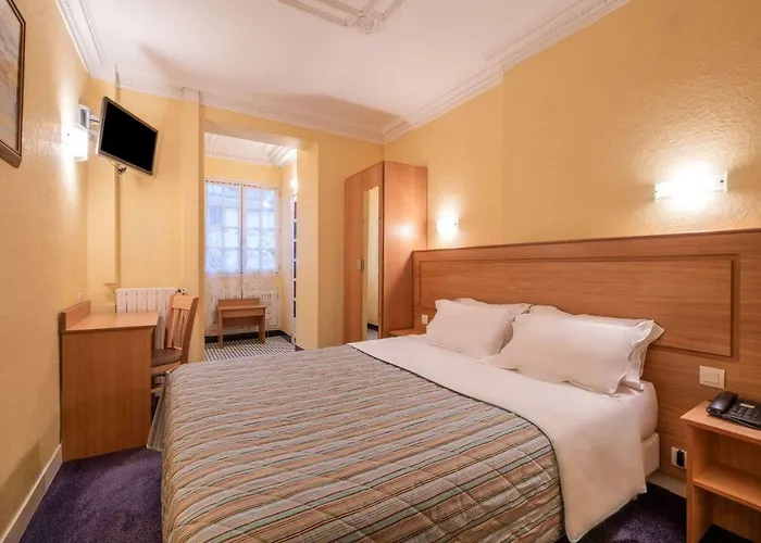 Comfort Hotel Au Firmament Asnieres-Sur-Seine