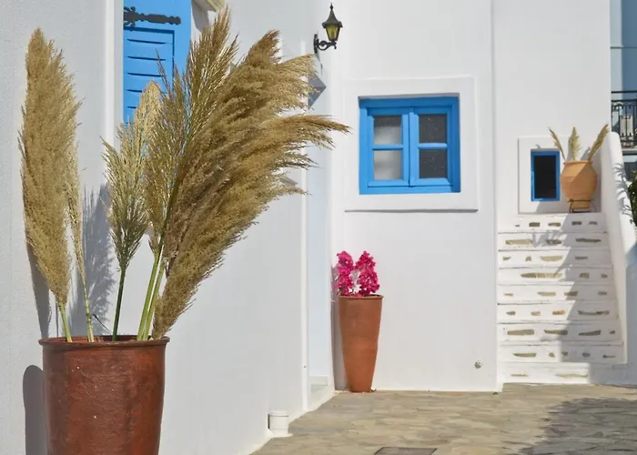 Dilino Hotel Studios