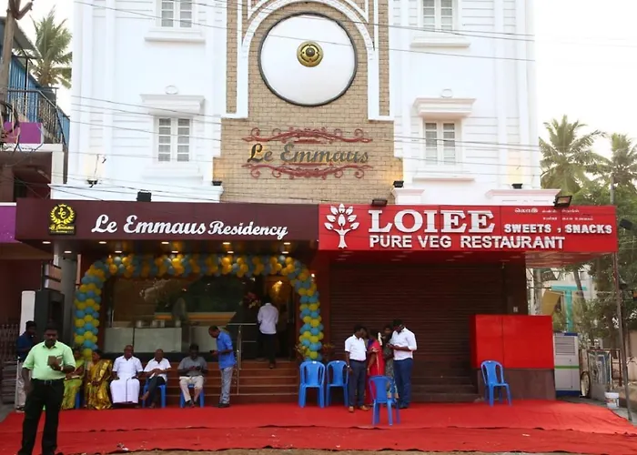 Le Emerald Residency