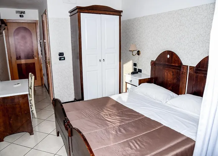 Business Hotel