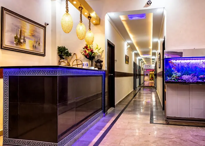 Rose Palace Hotel, Gulberg