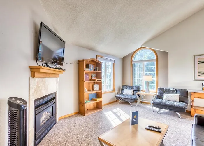 Beaches Inn | Pelicans View Cottage
