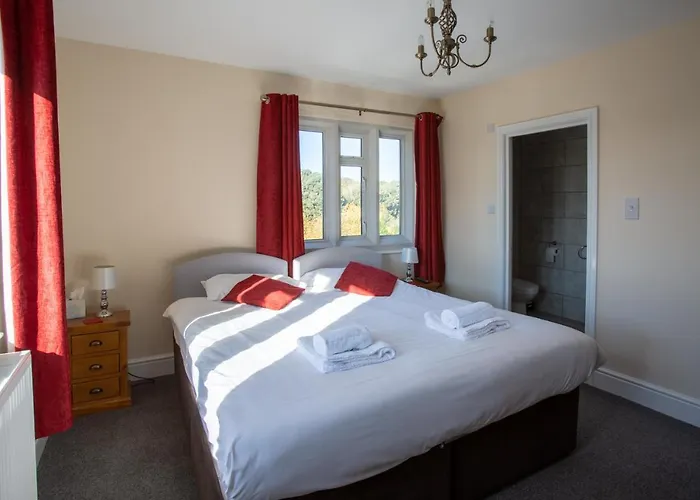 The Beacon & Railway Hotel