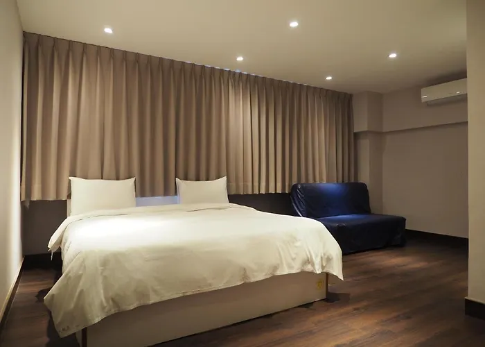 Day Chen Hotel