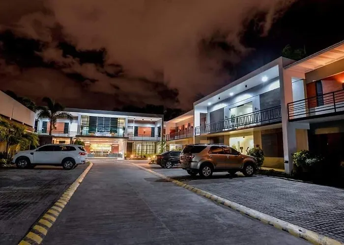 The Horizon Suites And Arcade