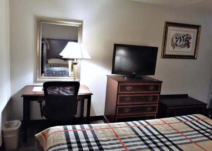 Country Hearth Inn And Suites