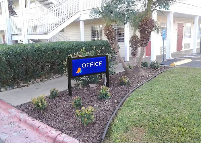 Intown Suites Extended Stay Select Corpus Christi Tx