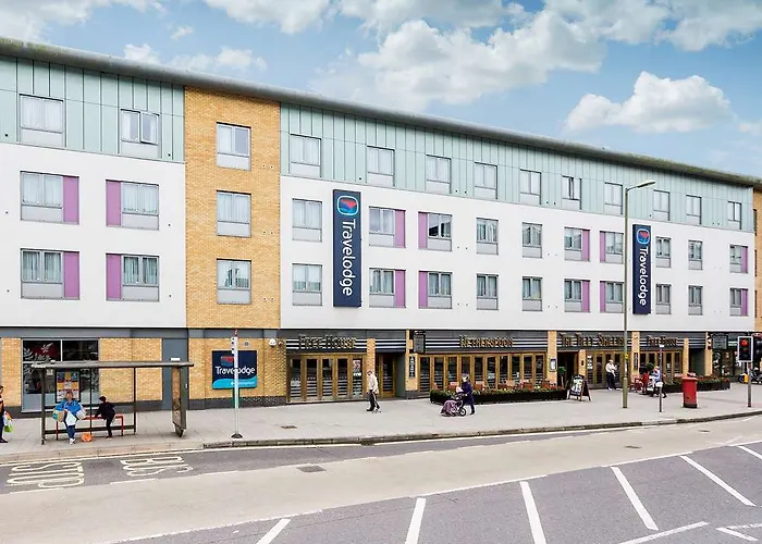 Travelodge Farnborough Central