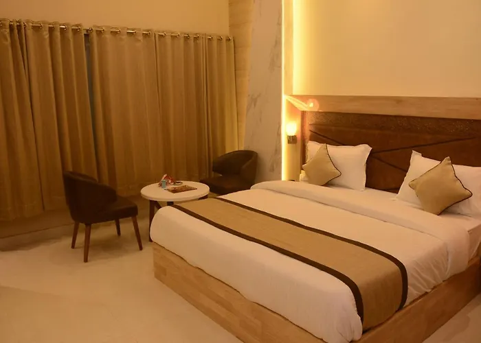 Hotel Bharat